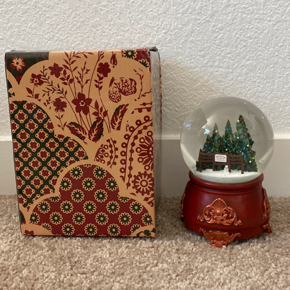Taylor Swift Christmas Tree Farm Snowglobe